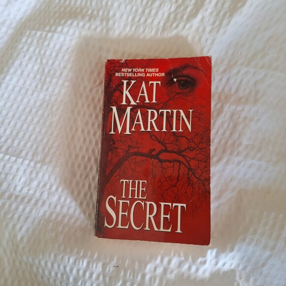 The Secret - Picture 1 of 5